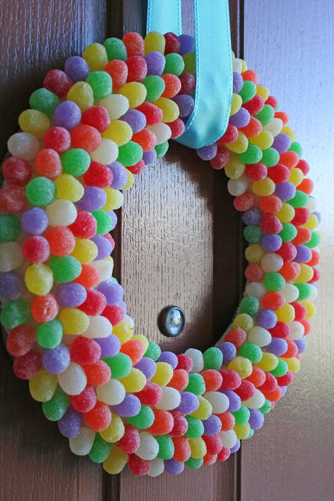 Gumdrop-Candy-Wreath-for-Candy-Party