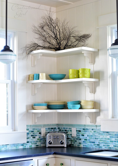 open-shelves-glass-backsplash